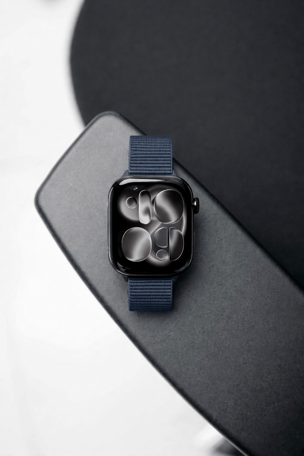 Apple Series 11 Nike Nylon Edition